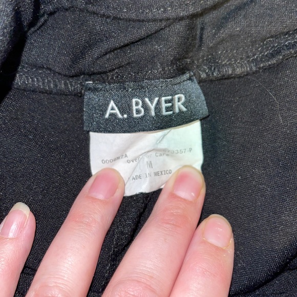 A.Byer size Medium - Picture 3 of 4
